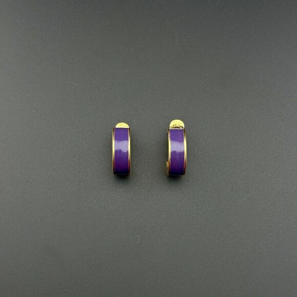 Vintage Sarah Coventry Gold Tone Purple Enamel Hoop Clip On Earrings 3/4" - Picture 6 of 11